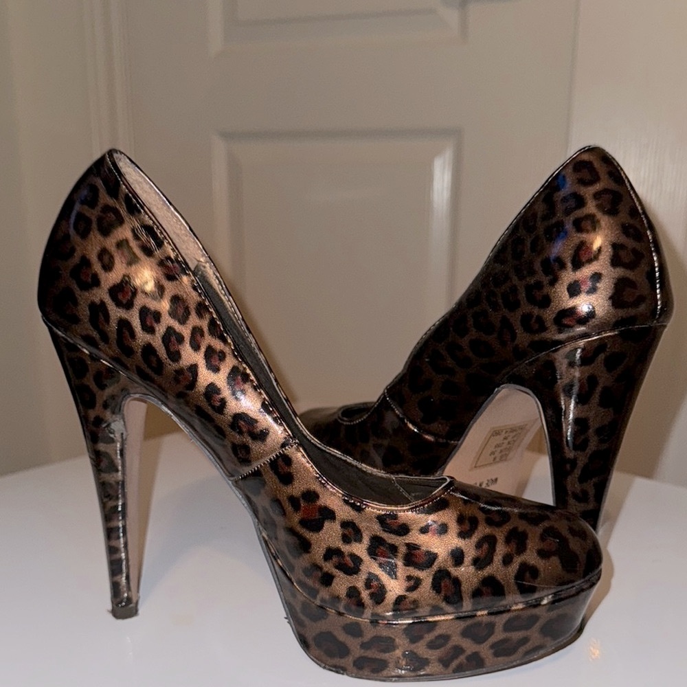 Forever 21 Brown Leopard Print Heels